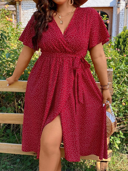 Poá Elegance – Vestido Longo Plus Size com Manga Borboleta e Amarração BelleBoo©