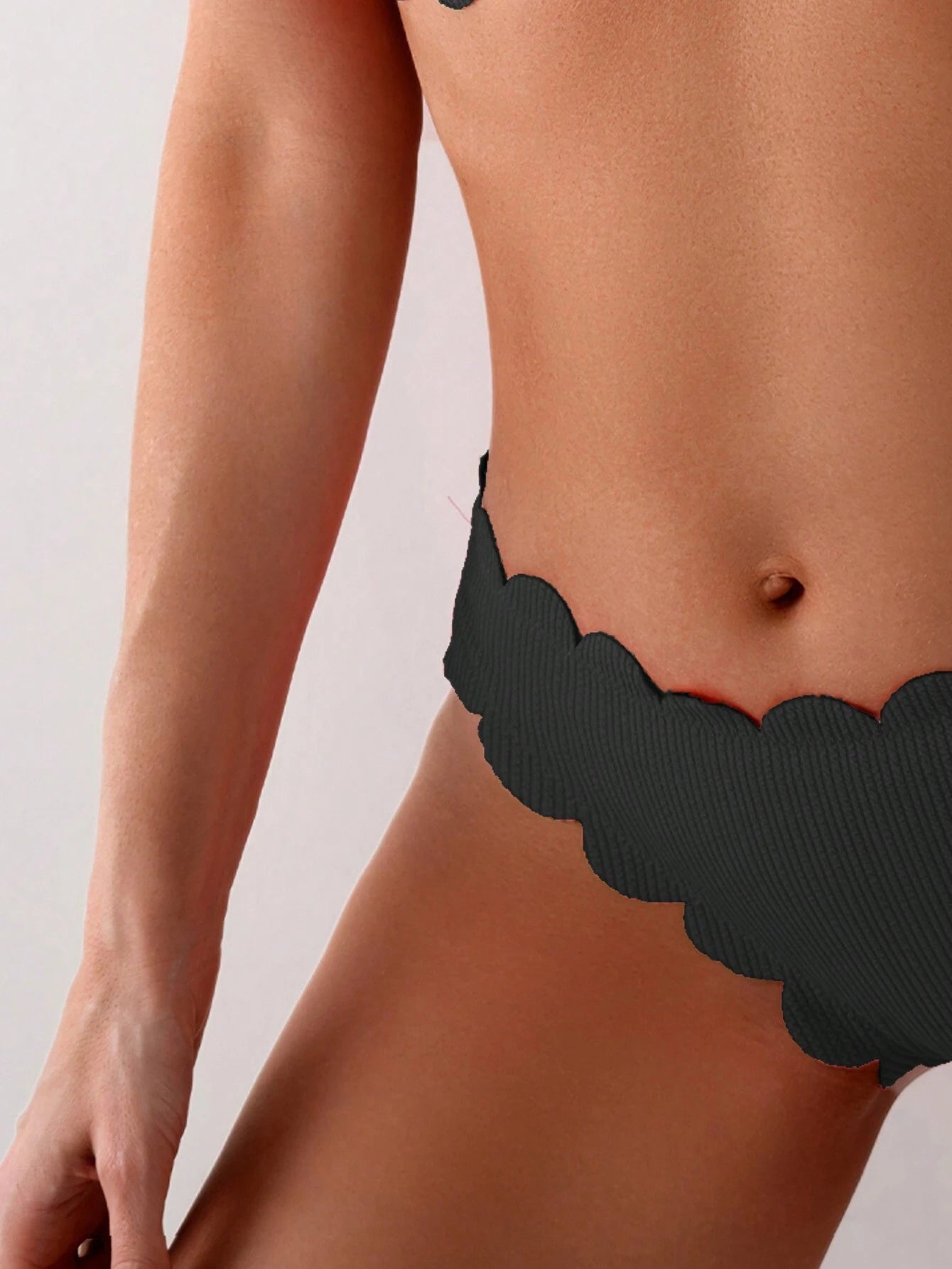 Twist Romance – Biquíni Bandeau com Babados BelleBoo