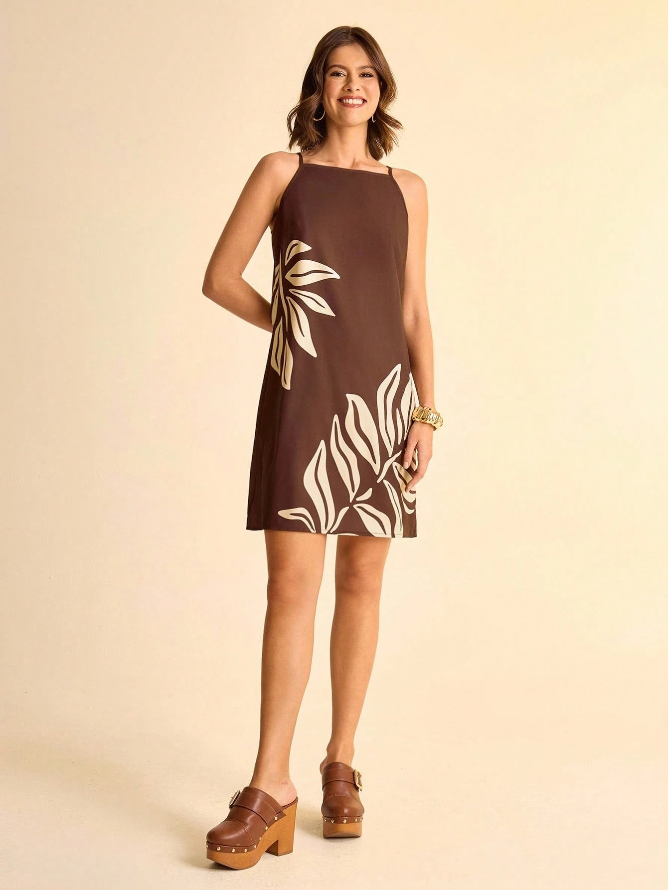 Vestido Curto Rainha Ônix