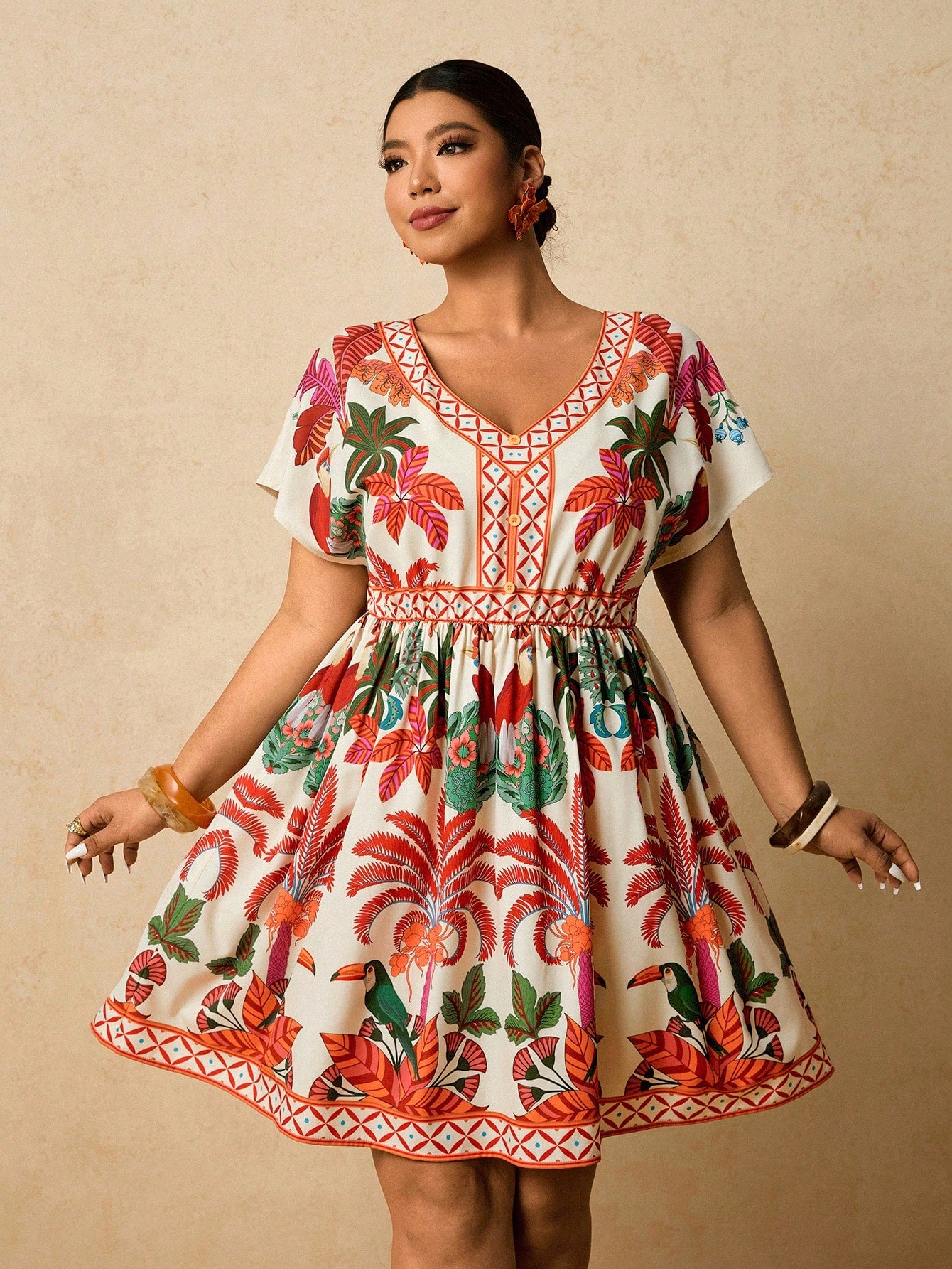 Boho Serena – Vestido Plus Size Decote V Floral de Verão BelleBoo©